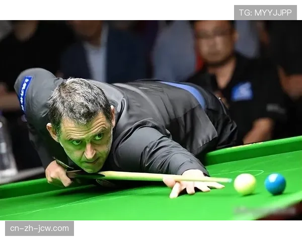 马丁内斯赛前训练伤退，约罗临危受命搭档马奎尔完成零封