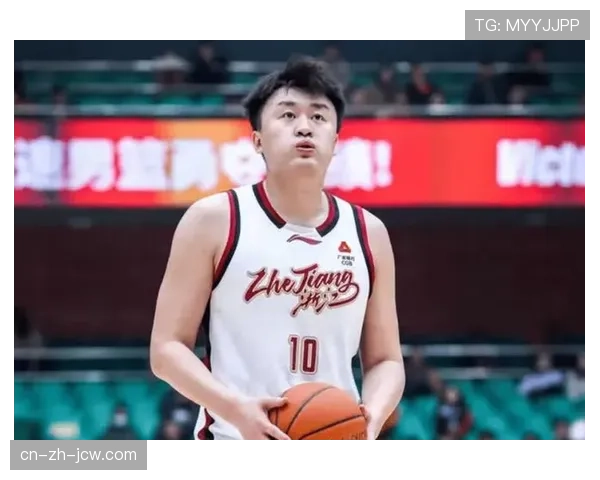 刘泽一2022-23赛季场均15.1分 本赛季命中率创新低